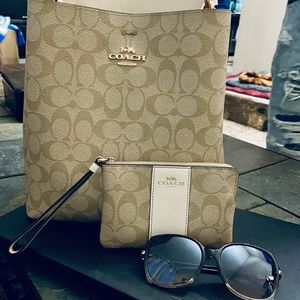 Authentic Coach Purse With Matching Wallet